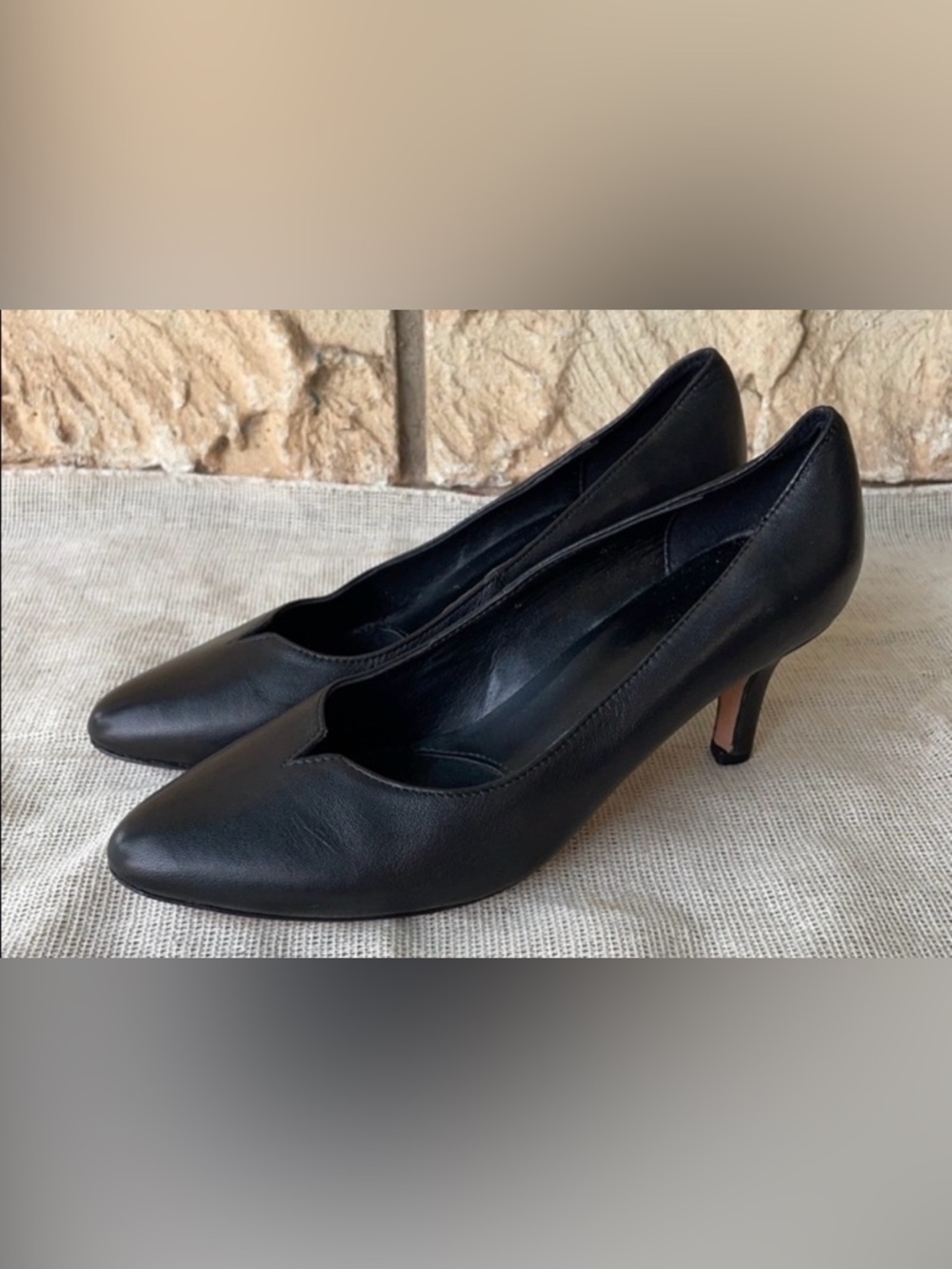 Vaneli shoes Leather Black Heels Size 4 1/2 M